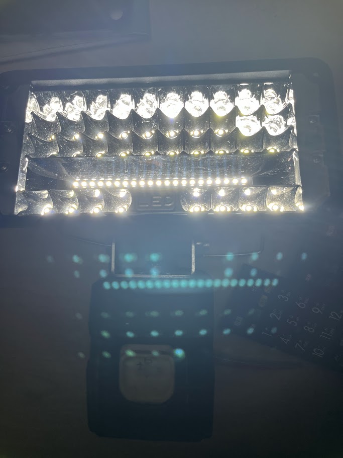 マキタ互換バッテリー対応LEDライト 集魚灯 自作DIYライトの集魚灯へ加工途中の画像(凸レンズの設置)