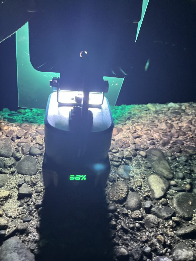 集魚灯３時間使用後の電池残量写真58%残り